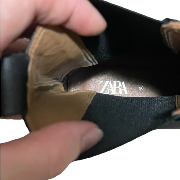EUC Zara Square Toe Leather Ankle Boot Low Heel Black Size 9 EU 40 - Picture 4 of 7